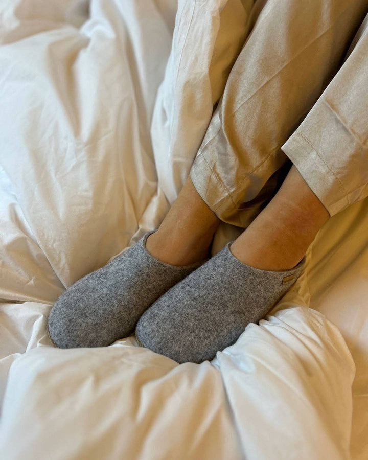 Felted slippers with rubber sole - Light grey: 40